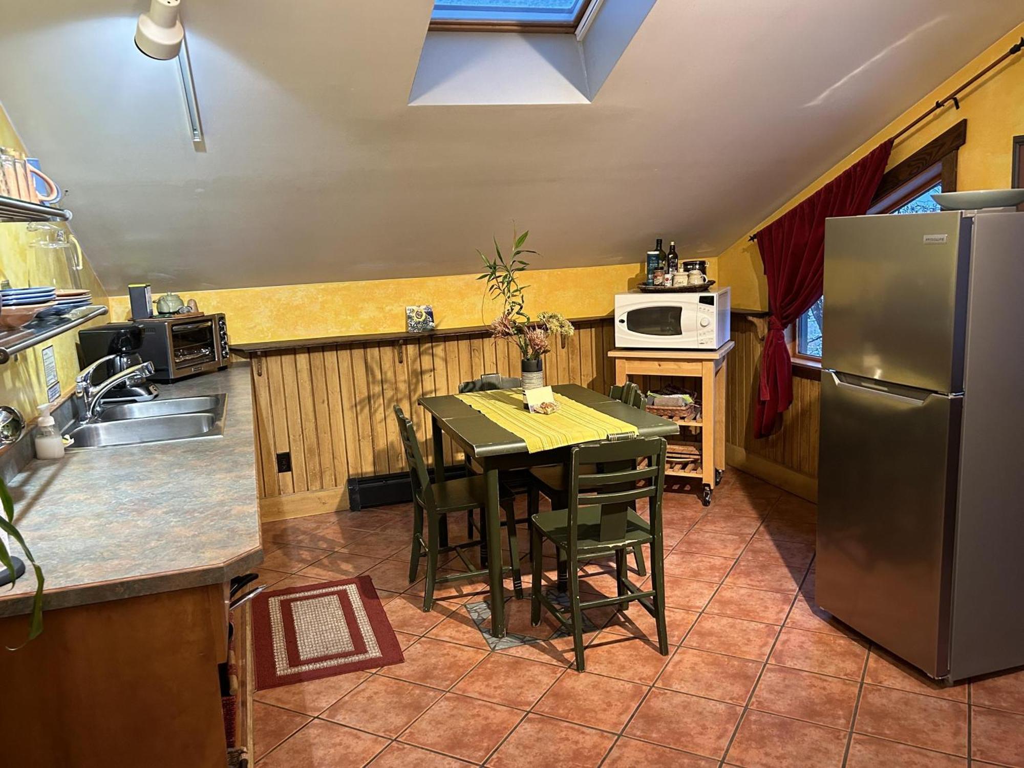 Mistisos Place Vacation Rentals Nelson Exterior photo